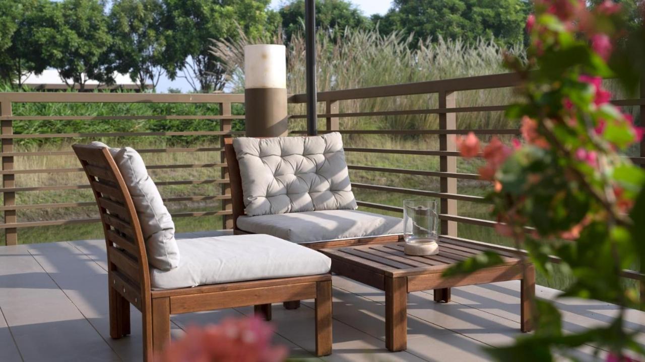 Life At Repose- Lake Villas Resort & Club Chor Warodra エクステリア 写真